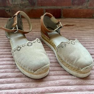 VINCE CAMUTO Wedge Shoes